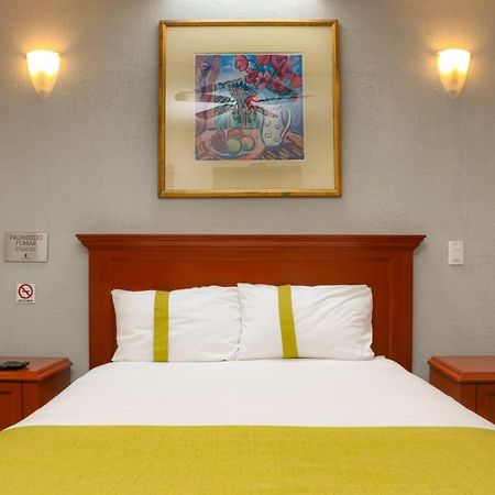 Suites Bajio León Eksteriør bilde