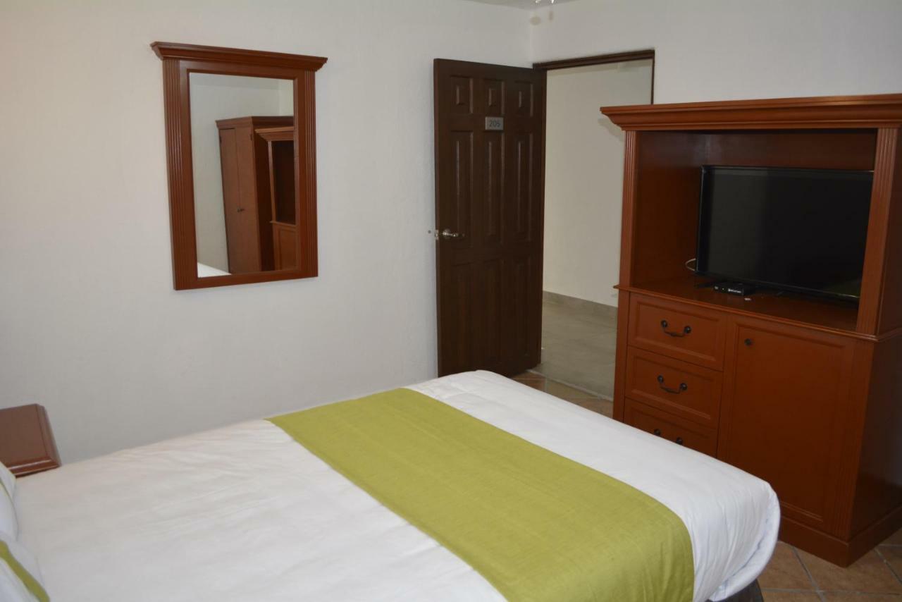 Suites Bajio León Eksteriør bilde